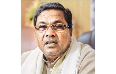 வங்கிகளை இணைப்பது பொருளாதார நிலையை மேலும் மோசமாக்கும்: சித்தராமையா