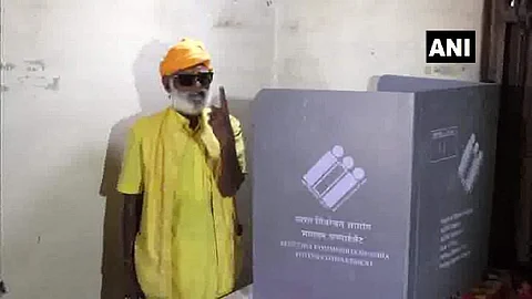 ஒரேயொரு வாக்காளருக்காக ஒரு வாக்குப்பதிவு மையம்: இது குஜராத் அதிசயம்!