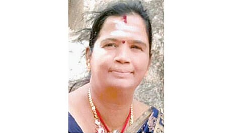 குழந்தை விற்பனை: கொல்லிமலை அரசு மருத்துவமனை ஆம்புலன்ஸ் ஓட்டுநர், செவிலியர் கைது