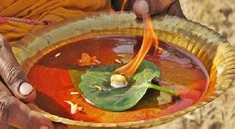 தேர்தல் பிரசாரங்களில் வேட்பாளருக்கு ஆரத்தி எடுக்கத் தடை கோரி மனுத்தாக்கல்