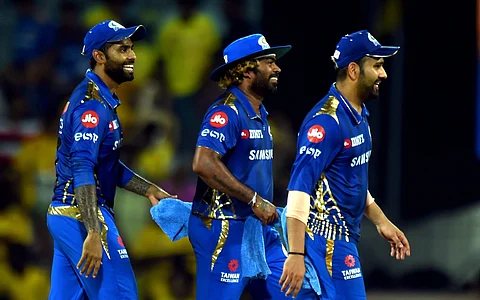 புள்ளிகள் பட்டியலில் 2-ம் இடத்துக்கு முன்னேறிய மும்பை அணி: தோனி இல்லாமல் தடுமாறிய சிஎஸ்கே!