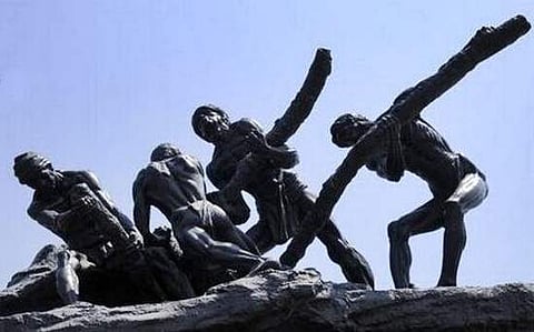 மே தினம்: உழைப்பாளர்களின் சிறப்பைப் பற்றி சனைச்சர பகவான் கூறும் ஜோதிட ரகசியங்கள்!