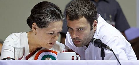 காங்கிரஸ் மூத்த தலைவர்களுடன் சோனியா முக்கிய ஆலோசனை