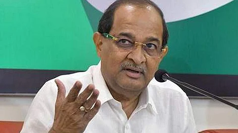 மஹாராஷ்டிராவில் காங்கிரஸ் முன்னாள் எதிர்கட்சித் தலைவர் எம்.எல்.ஏ பதவியில் இருந்து ராஜிநாமா