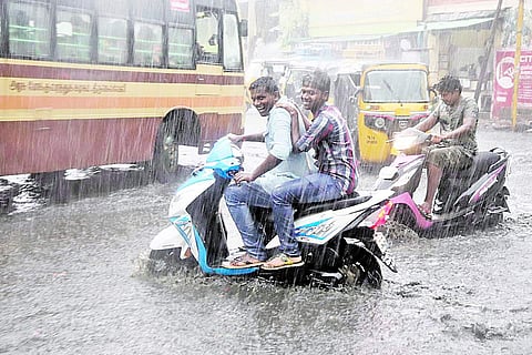 தொடங்கியது தென்மேற்குப் பருவமழை