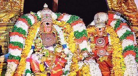 மதுரை மீனாட்சி சுந்தரேஸ்வரர் இன்று சட்டத்தேரில் திருவீதியுலா