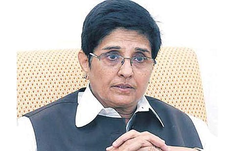 திருநள்ளாறு கோயிலுக்கு வருவோரிடம் மருத்துவ சான்றிதழ் இருக்க வேண்டும்: ஆளுநர் கிரண்பேடி