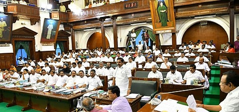 நவம்பர் 1-ம் தேதி தமிழ்நாடு நாளாக கொண்டாடப்படும்: முதல்வர் எடப்பாடி பழனிசாமி சட்டப்பேரவையில் அறிவிப்பு