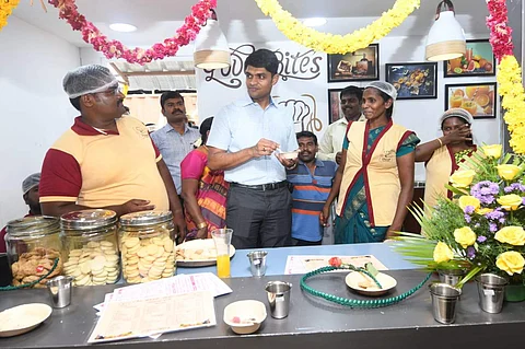 தூத்துக்குடி கலெக்டருக்கு நன்றி... உருகும் மாற்றுத் திறனாளிகள்! (விடியோ)