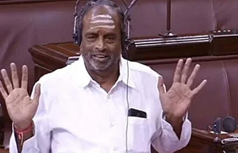 அதிமுக எம்.பி. நவநீதகிருஷ்ணனின் கட்சிப் பதவி பறிப்பு