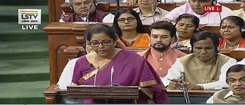 கழிவுகள் சுத்திகரிப்புக்காக ரோபோட்டுகள், இயந்திரங்கள் பயன்படுத்தப்படும்: நிர்மலா சீதாராமன்