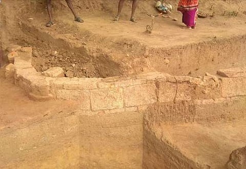 கீழடியில் மிக நீண்ட கோட்டைச்சுவர் கண்டுபிடிப்பு