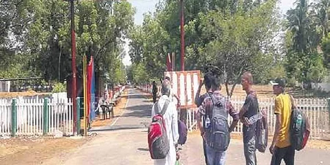 நான்கு நிமிடத்தில் 2 சப்பாத்தி செய்தால் ரயில்வேயில் வேலை: தென்னிந்திய இளைஞர்கள் கவலை?