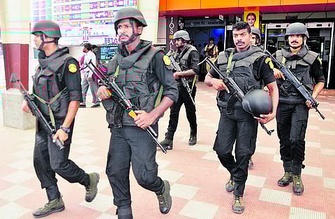 அமித் ஷா, சோனியாவுக்கு விரைவில் பெண் கமாண்டோ பாதுகாப்பு