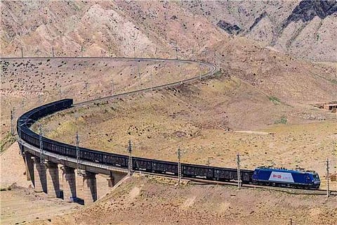 சீனாவில் 50 ஆண்டுகளாக ஒரே பயணக் கட்டணத்துடன் இயங்கும் ரயில்