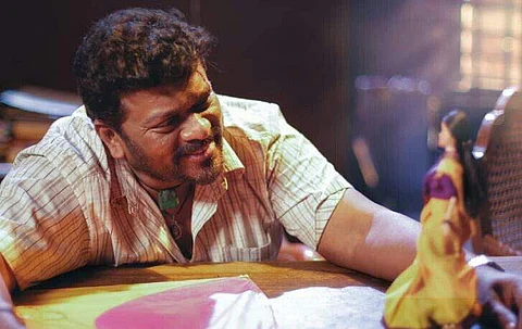பார்த்திபனின் ஒத்த செருப்பு படத்தைப் பாராட்டிய அதிமுக அமைச்சர்!