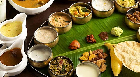 உங்களுக்கு வாழை இலையில் சாப்பிடப் பிடிக்குமா? இதான் ரூல்ஸ்