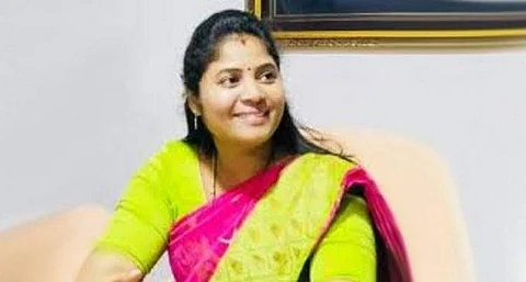 ஆந்திர துணை முதலமைச்சர் புஷ்பா ஸ்ரீவாணி