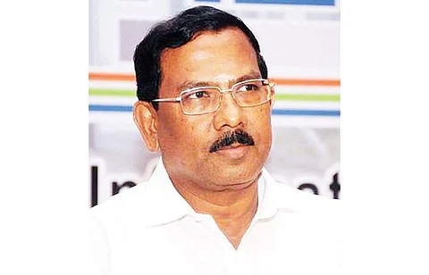 தமிழக அமைச்சர் 'மாஃபா' பாண்டியராஜன்