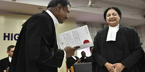 சிறப்புக் கட்டுரை: நீதிபதி தஹில் ரமணி இடமாற்றத்திற்கு இதுதான் காரணமா? சுதந்திரத்தை இழக்கிறதா நீதித்துறை?