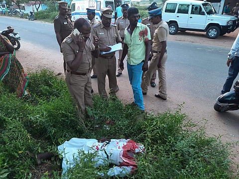 ஓட்டப்பிடாரத்தில் தேர்தல் மோதலில் ஒருவர் படுகொலை : விடியோ காட்சி