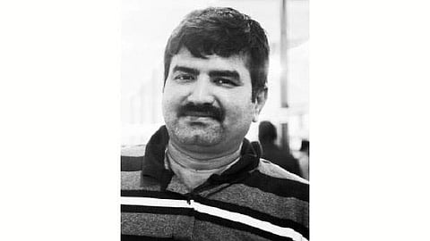 நடிகர் பாக்யராஜின் கேள்வி-பதில்கள் நூலை வாங்க வந்துள்ளேன்