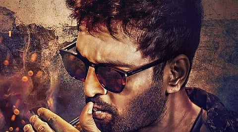 ஒரே நாளில் வெளியாகும் சந்தானத்தின் இரு படங்கள்!