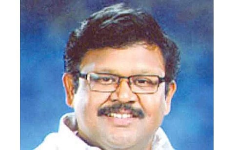 ஆயுஷ் துறை செயலாளருக்கு அதிமுக கண்டனம்