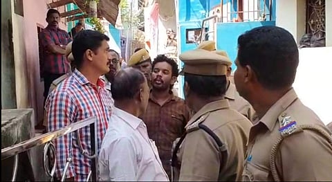 வீடுகளில் சோதனை