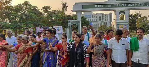 தாலி ஒப்படைக்கும் போராட்டம்