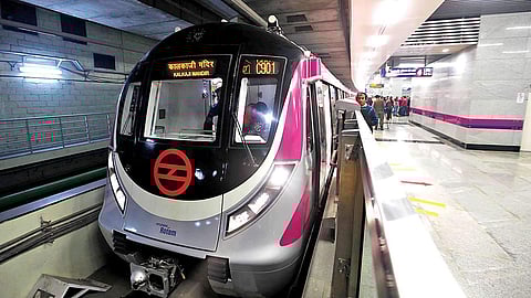 வடகிழக்கு தில்லியில் 5 மெட்ரோ நிலையங்கள் திறப்பு: வழக்கமான சேவை தொடங்கியது