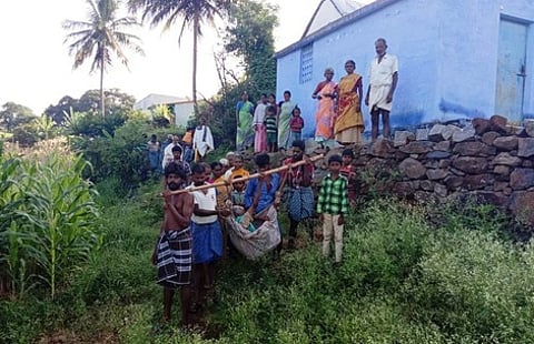 அடிப்படை வசதிகளின்றித் தவிக்கும் பாலமலை மக்கள்