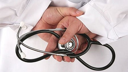 மருத்துவப் பேராசிரியா்கள் நியமன விதிகளில் தளா்வு! குழப்பத்தை ஏற்படுத்தும் என்எம்சி நடவடிக்கை: காங்கிரஸ் குற்றச்சாட்டு