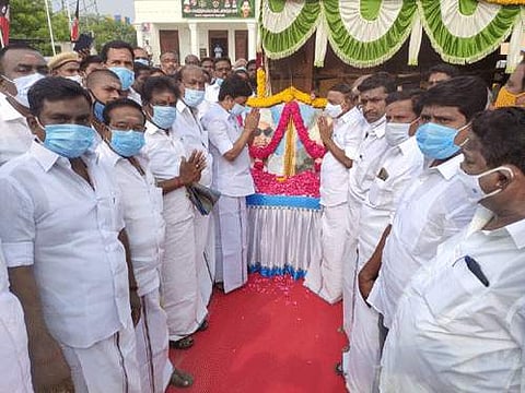 அதிமுகவின் 49-ஆம் ஆண்டு தொடக்க விழா