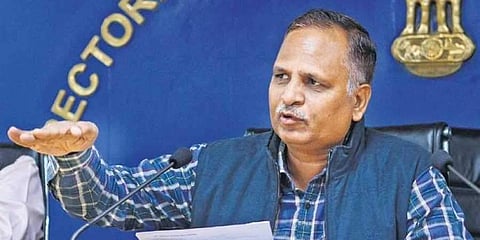 'முகக்கவசத்தையே கரோனா தடுப்பூசியாகக் கருதலாம்': சத்யேந்தர் ஜெயின்