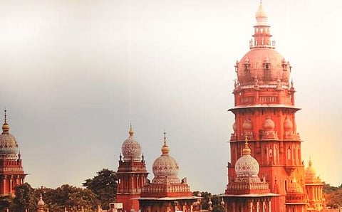 அரியா் தோ்வு வழக்கு: அதிக மாணவா்கள் காணொலியில் இணைந்ததால் விசாரணை பாதிப்பு