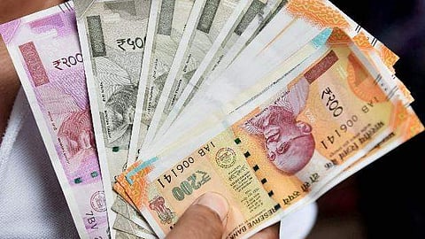 மக்களுக்குத் திருப்பி அளிக்கப்பட வேண்டிய பணம்