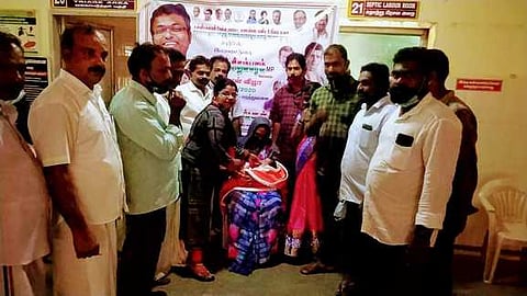 குழித்துறையில் குழந்தைகளுக்கு மோதிரம் அளிப்பு