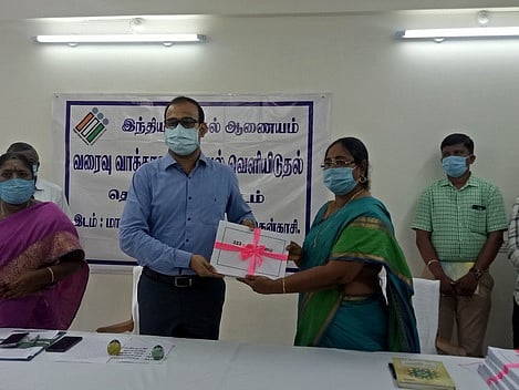 தென்காசி மாவட்டத்தில் 12 லட்சத்து 91ஆயிரத்து 681 வாக்காளா்கள்