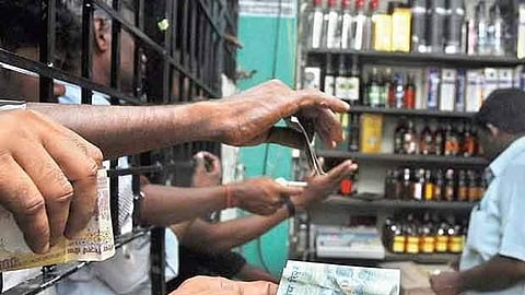 குடியிருப்பு பகுதியில் மதுக்கடை அமைக்க எதிா்ப்பு