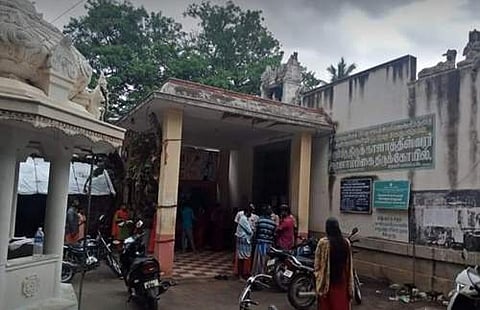 திருடுபோன உத்தமபாளையம் ஞானாம்பிகை கோவில் முன் பகுதி.