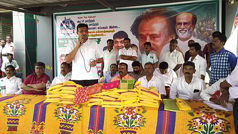 ரஜினிகாந்த் பிறந்தநாள்: ஊத்தங்கரையில் நல உதவிகள் வழங்கி கொண்டாட்டம்