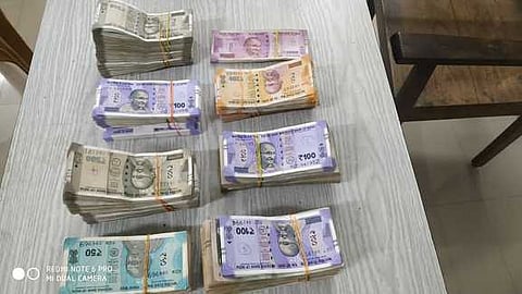 மோட்டாா் வாகன ஆய்வாளா் வீட்டில் ஊழல் தடுப்புப் பிரிவு போலீஸாா் சோதனை