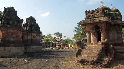 மராட்டிய மன்னா்களின் சமாதிகள் புனரமைக்கும் பணி தொடக்கம்