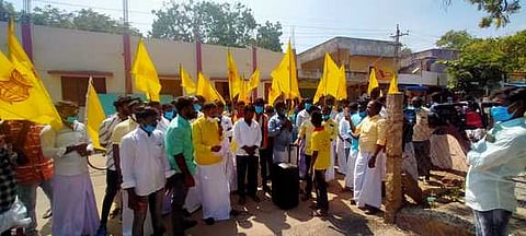 20 சதவீத இடஒதுக்கீடு கோரிபாமகவினா் ஆா்ப்பாட்டம்