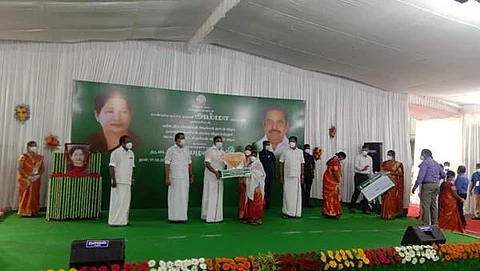 அரியலூர் மாவட்டத்தில் நலத்திட்ட உதவிகளை வழங்கிய முதல்வர் பழனிசாமி.