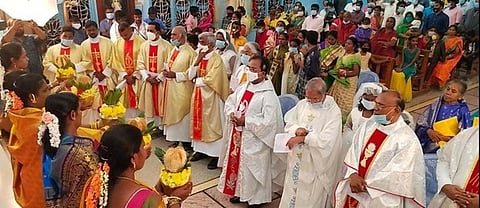 சிப்காட் புனித தோமையாா் திருத்தல வெள்ளி விழா