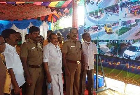 கண்காணிப்பு கேமரா திறப்பு நிகழ்ச்சியில் பங்கேற்றோா்.