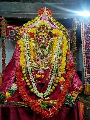 சிறப்பு அலங்காரத்தில் அருள்மிகு பஞ்சமுக விநாயகா்.