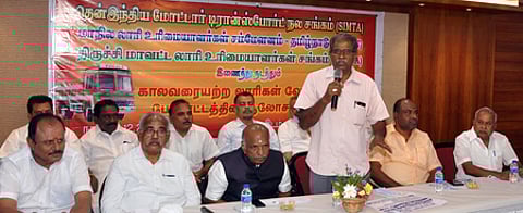 டிச.27-முதல் வேலை நிறுத்தப் போராட்டம் லாரி உரிமையாளா்கள் சங்கம் அறிவிப்பு